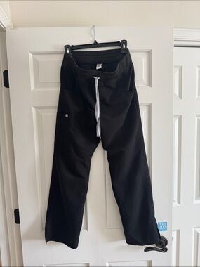 FIGS size Small/P BLACK Cargo Pants